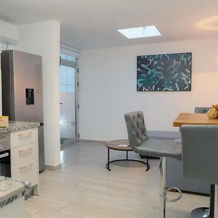 Modern With Wifi And Ac Appartamento